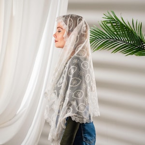 Cream Cotton Chapel Veil - Soft Floral Lace Head Covering for Latin Mass - Traditional Mantilla Veil for Church & Prayer