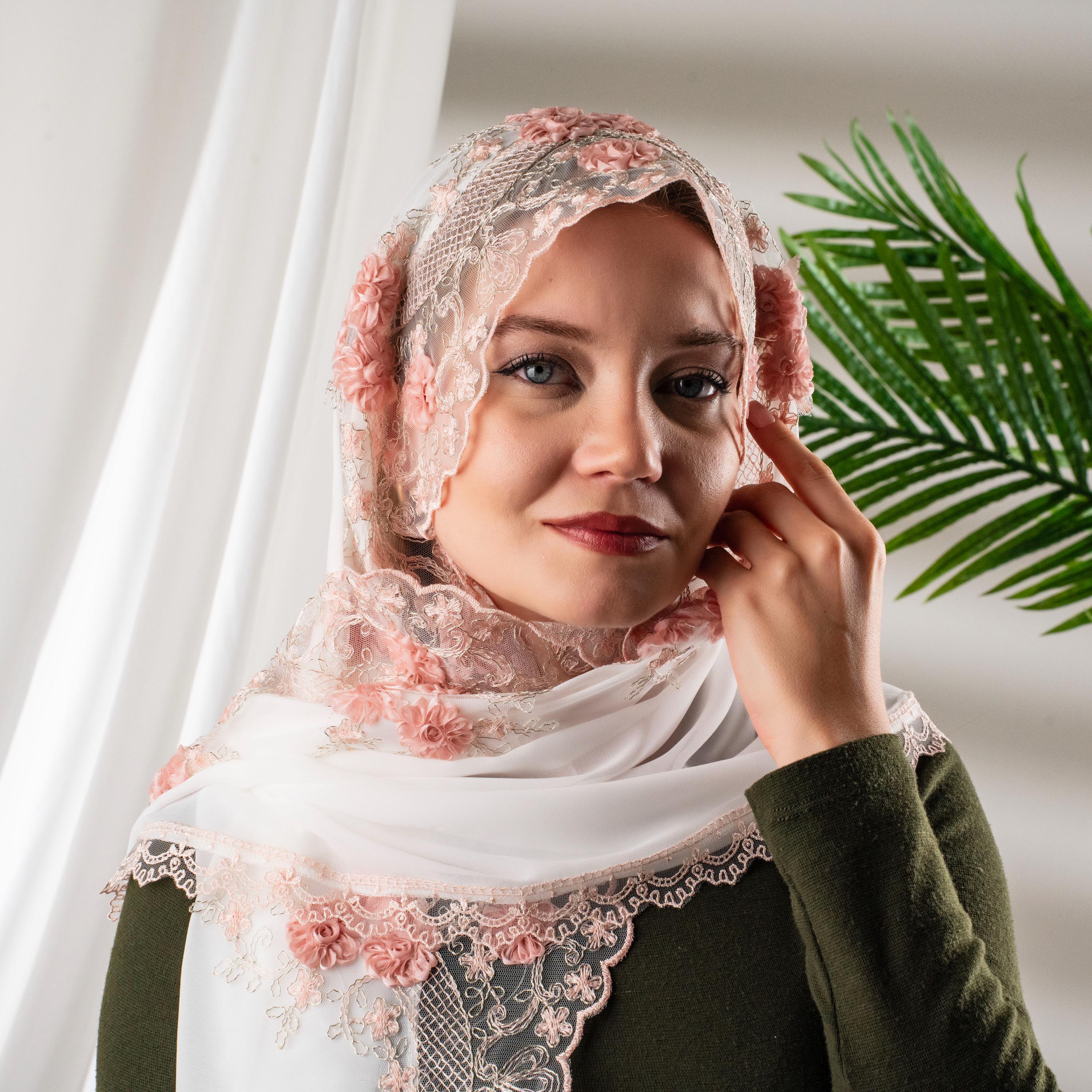hijab with lace