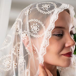 Traditioneller Spitzenkapellenschleier, weich bestickte Kopfbedeckung für Messe & Gebet, katholische Mantilla für Kirchenfrauen, Kirchenschleier