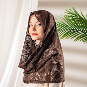 Brown Lace Chapel Veil – Catholic Mantilla Veil for Mass, Church or Prayer – Soft Veil with Pouch, Elegant Head Covering for Christian Women