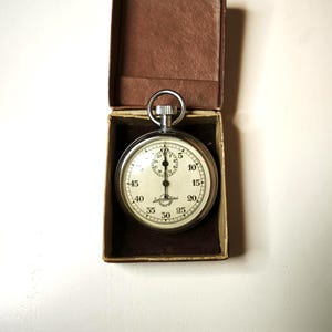 Vintage USSR Agat Mechanical Stopwatch: Cold War Military Timer
