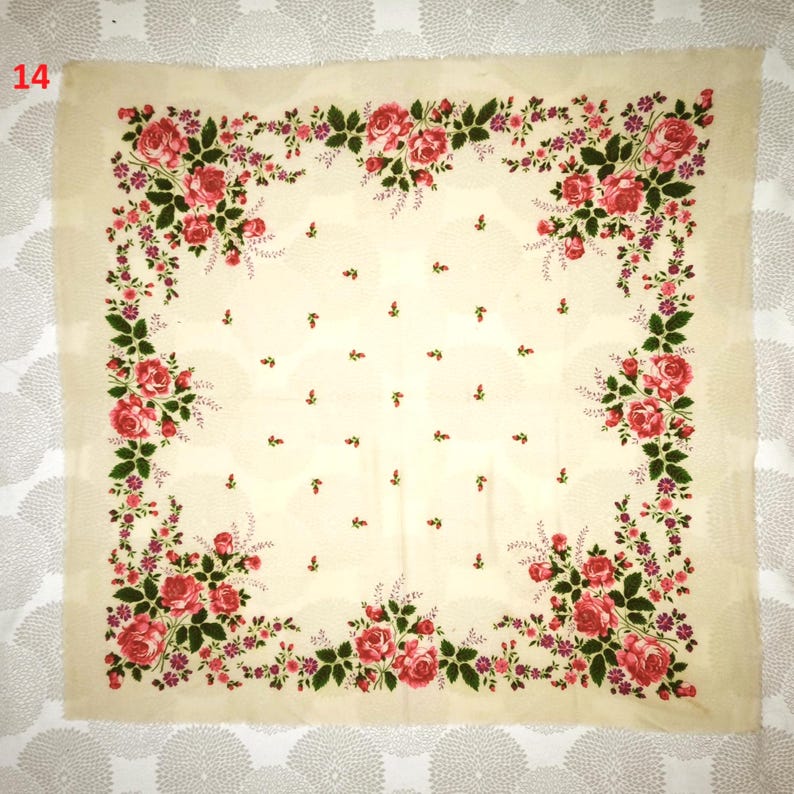 Vintage wollen sjaal met bloemen – Sovjet-Oekraïense Russische baboesjaal – vierkante sjaal van 100% wol – Kies je ontwerp afbeelding 15