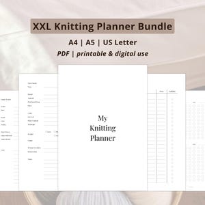Könnte beinhalten: Ein Bundle aus druckbaren Strickplanern. Auf dem Cover des Planers steht "My Knitting Planner". Der Planer enthält Abschnitte für Wollvorrat, Maschenprobe und Projektideen. Der Text "XXL Knitting Planner Bundle" steht oben.