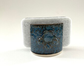 Sponge Holder - Blue and Brown Kitchen Sponge Holder withFlower - Letter Holder - Bathroom Cup Holder - Cup Dispenser