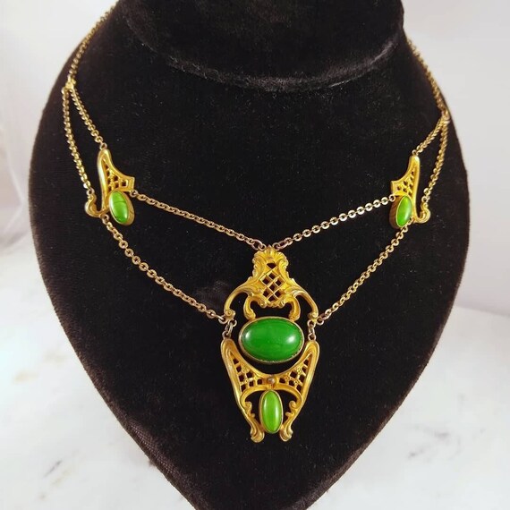Antique Victorian Green Glass Festoon Necklace