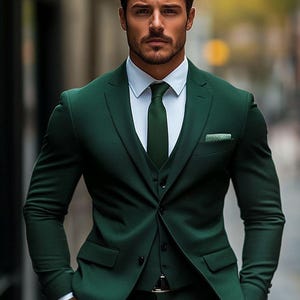 Classic Dark Emerald Green 3-Piece Suit, elegant suit For Men, Tailored Elegance for Formal & Business Events Wedding And engagement attire.