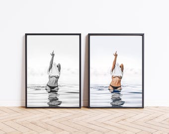 Affiche doigt du milieu, impression féministe, art noir et blanc, pouvoir des filles, tirages de photographies, cadeau de cérémonie, dame dans l'eau, décoration amusante, A2 A3