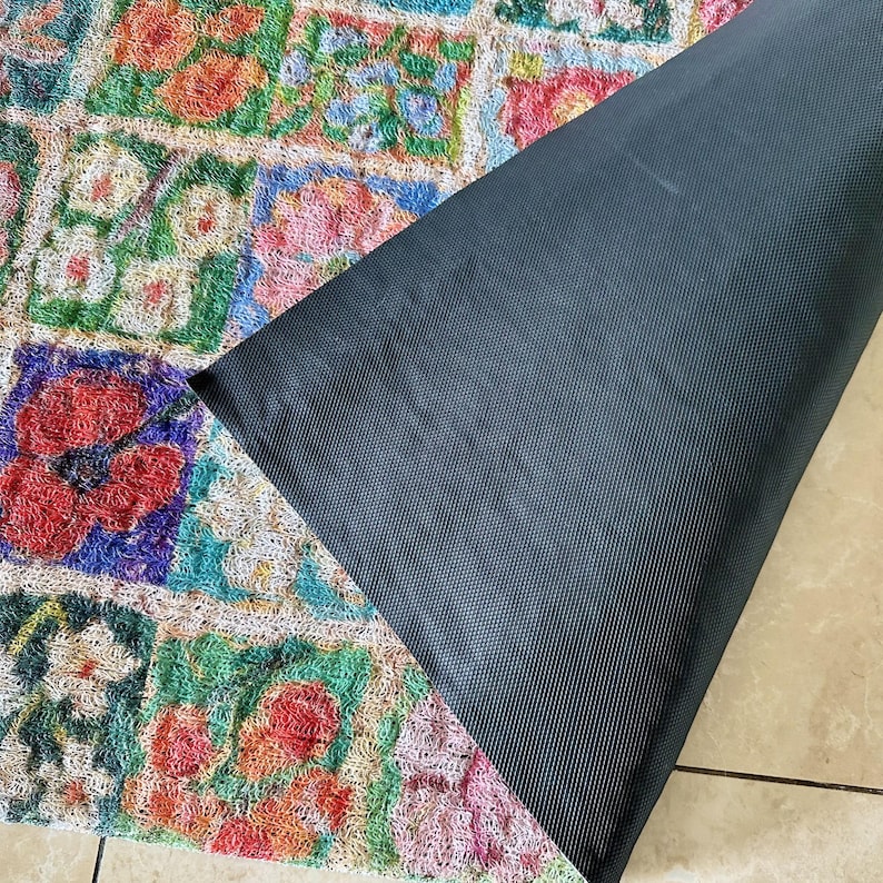 Handgjord blommig PVC-dörrmatta — Vattentät entrématta för utomhus-/inomhusbruk med hållbar smutsfångande design bild 14
