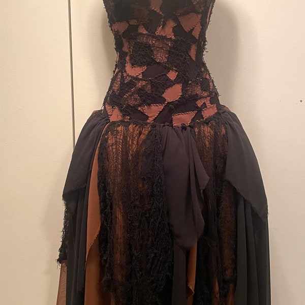 Wasteland-kostuum - zwart-bruine korsetjurk - gothic - apocalyptische outfit - handgeverfd - grillig