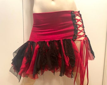 Wasteland Costume - Corset Skirt - Gothic Skirt- Apocalyptic Skirt - Hand Dyed - Halloween Costume - Mini Black & Red