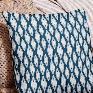Indigo Block Print Pillow Cover, Navy Pillowcase, Blue Block Print Cushion, Indigo Sofa Pillow, Navy Bedroom Pillow, Global Home Decor