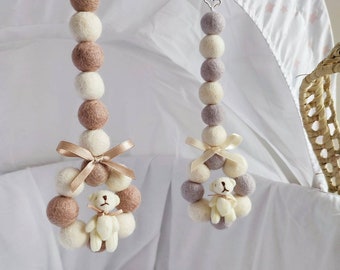 Custom Plush Teddy Bear Pram Clip-On Toy with Wool Felt Pom-Poms Mini Wreath Stroller Charm - Bear Small Wreath, 30 Color Options Available