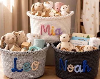 Gepersonaliseerde mand van katoenen touw met babynaam, handgemaakte opbergmand voor babykamer, kraamcadeau voor kersverse moeder