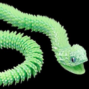 Articulated Viper Snake – Multicolor Silk PLA | Poseable 3D Printed Model with Opening Mouth