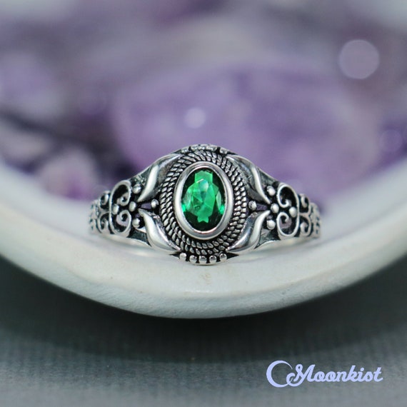 Green stone ring for hotsell women