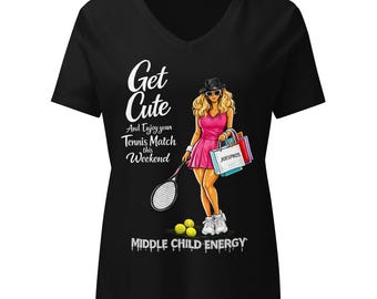Linda chica de compras Joes Pros Fashion Club, camiseta de mujer con cuello en V relajado