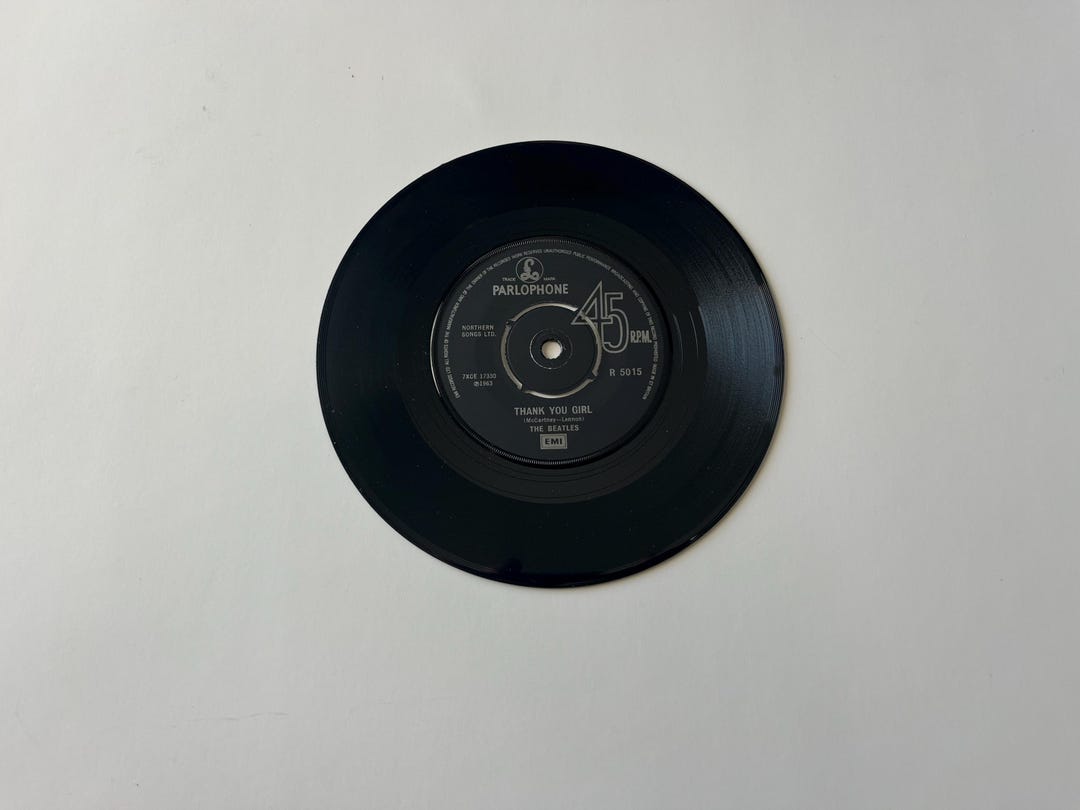 ビートルズ 7インチ 45rpm ビニールレコード - 1976年イギリス版