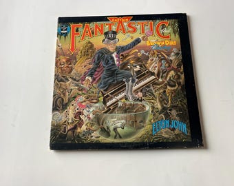 Elton John - Captain Vinyl LP, 1975 - With Booklets