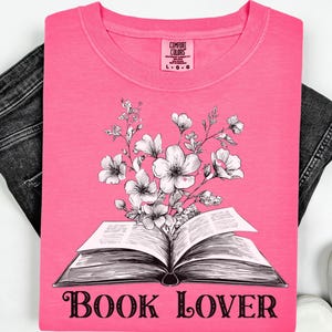 Comfort Colors Book Lover Graphic T-Shirt, Minimalist Bookish Shirt, Librarian Shirt, Teacher Reading Shirt, Book Lover Gift, Bookworm Tee