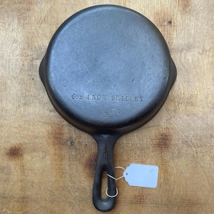 unmarked Wagner #3 skillet
