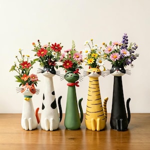 Handgemaakt kattenornament, eigenzinnig hars boho kattenbeeldje, grillig interieuraccent, leuk cadeau voor kattenliefhebbers