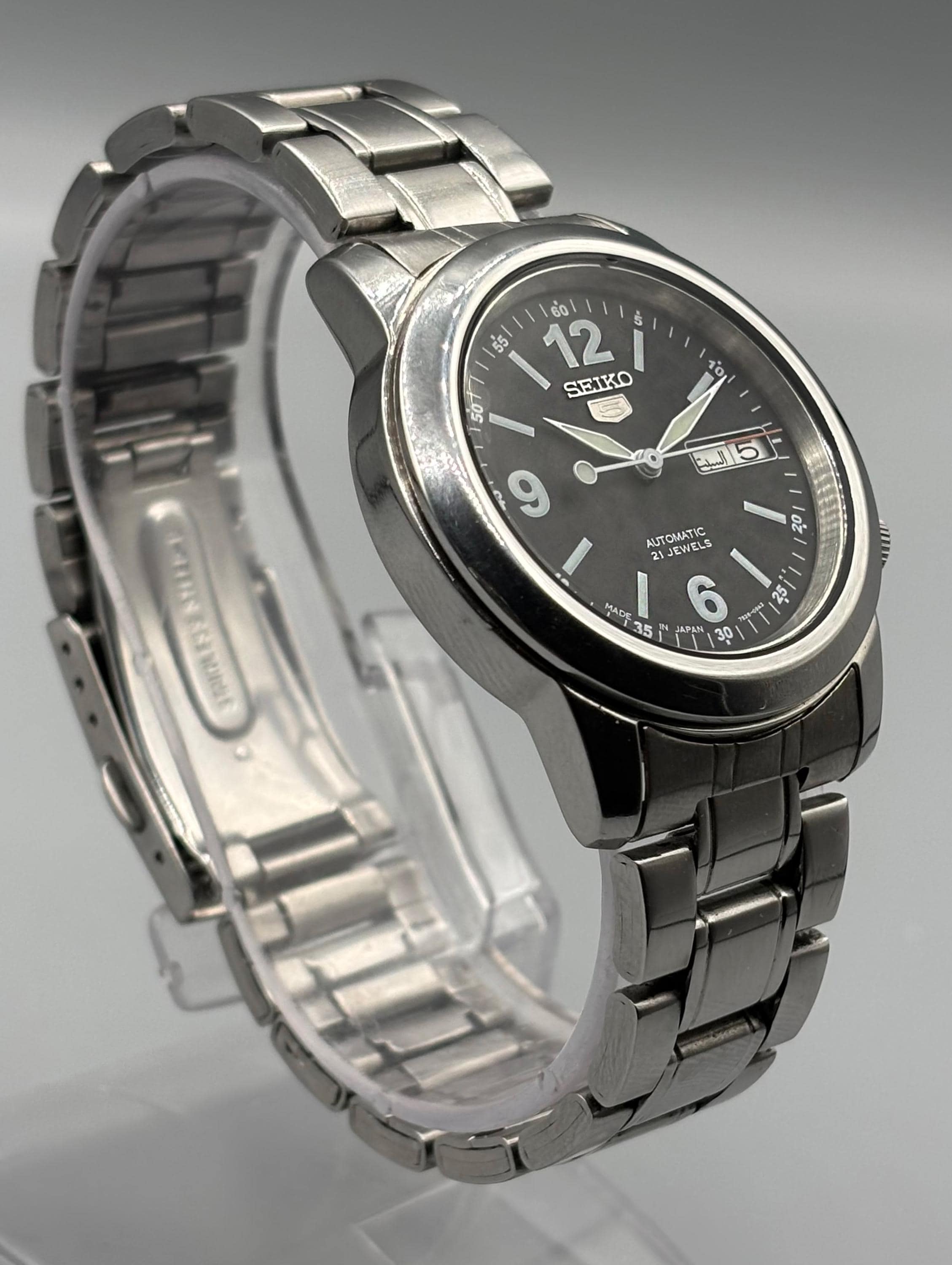Vintage Seiko 5 7S26-02W0 Automatic 21 Jewels Black Men's Watch