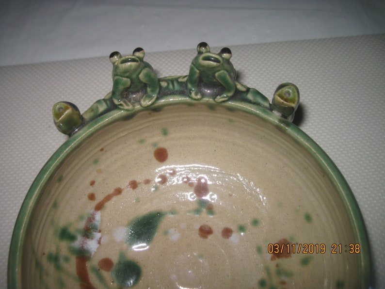 VINTAGE Majolica Frog Bowl