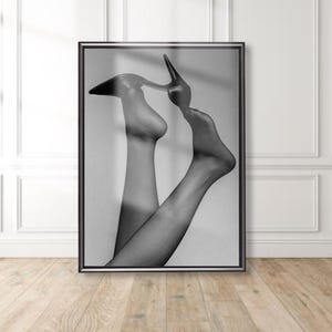 Retro Black and White Heels Print | Minimalist Teen Room Decor | Chic High Heels Poster | Luxury Fashion Wall Art | Digital Download