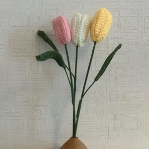 かぎ針編みの花束、ニットチューリップ、ホームデコレーション、誕生日プレゼント、バレンタインデーギフト