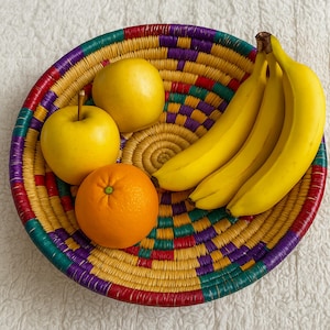 Handwoven African Wall Basket, Colorful Boho Fruit and Bread Bowl for Kitchen & Decor, Raffia plate