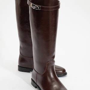 Women&#39;s Genuine Leather Knee, High Boots with Buckle Detail, Classic Flat Sole Riding Style