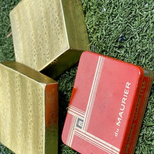 Du Maurier Cigarette