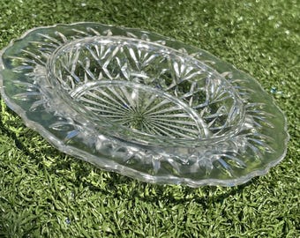 Vintage Pressed Glass Dish – 7 Inch Clear Round Bowl with Scalloped Edge & Starburst Pattern