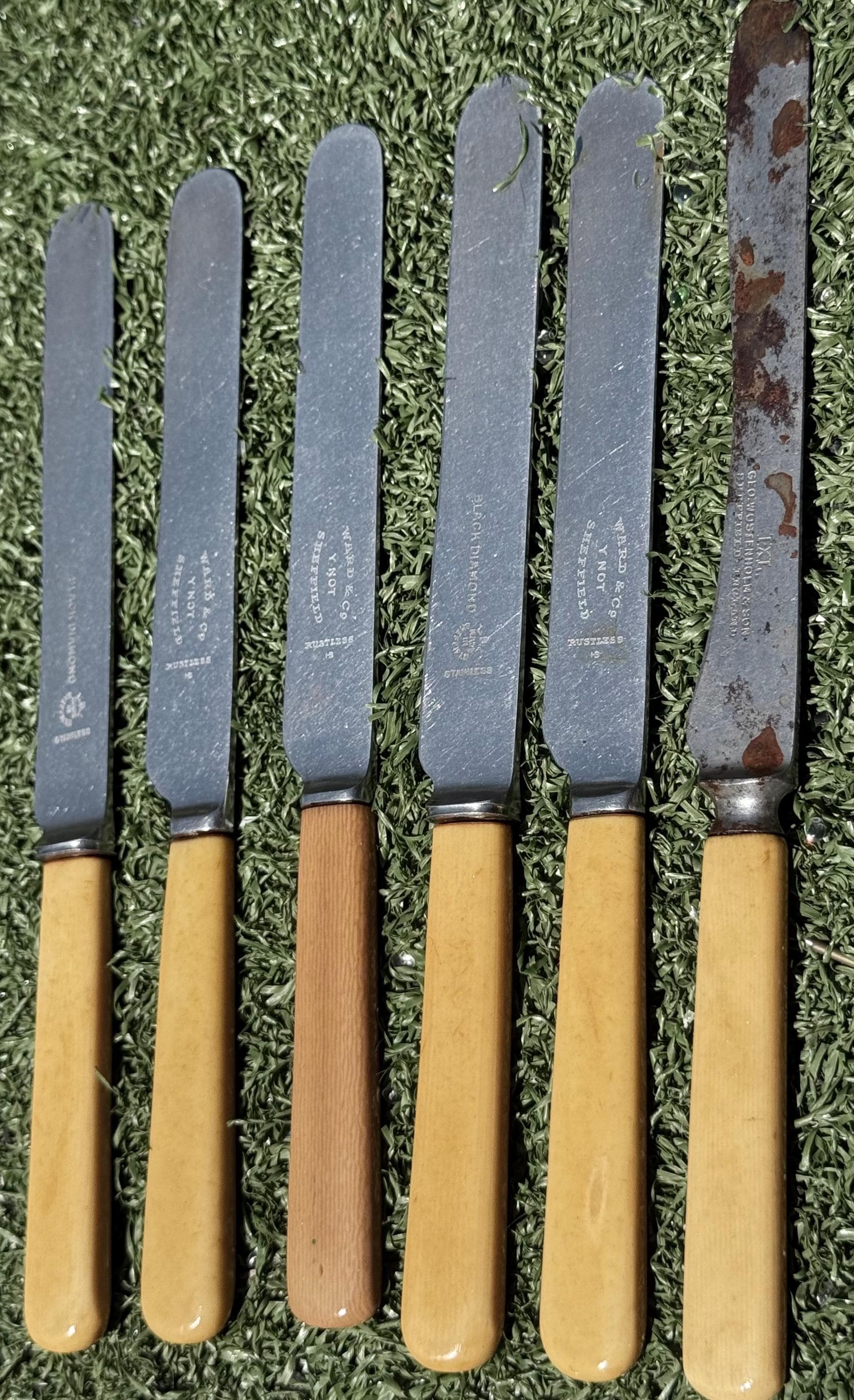 アンティーク ヴィンテージ バターナイフ セット Set of 6 Antique Sheffield Butter Knives – Mixed Makers, Celluloid