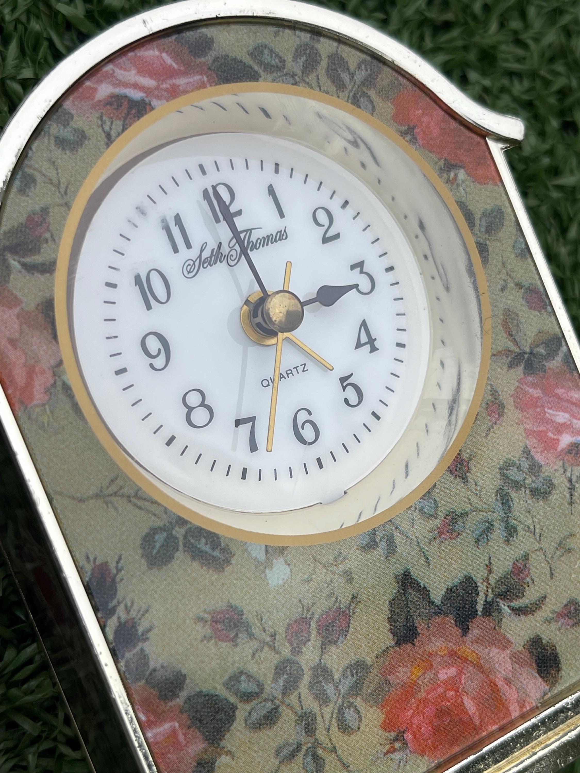 Vintage Seth Thomas Floral Desk Clock – Quartz Alarm, Gold Trim, 4