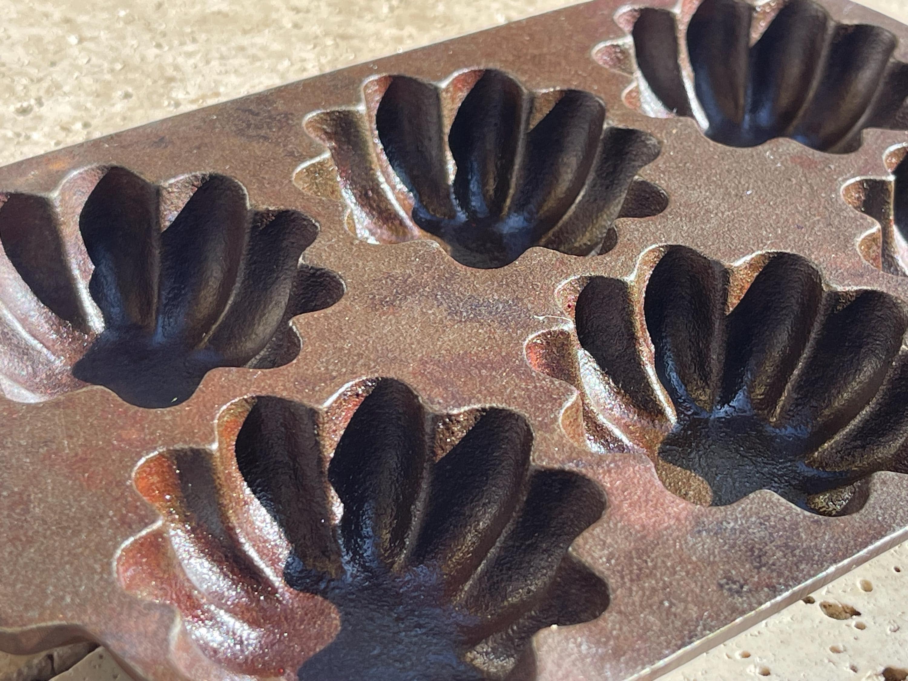 Vintage Bundt Pan Cast Iron