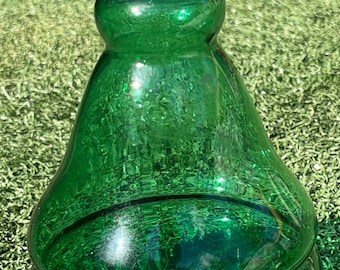 Vintage 8” Emerald Green Glass Vase – Mid Century Art Glass Bottle Form