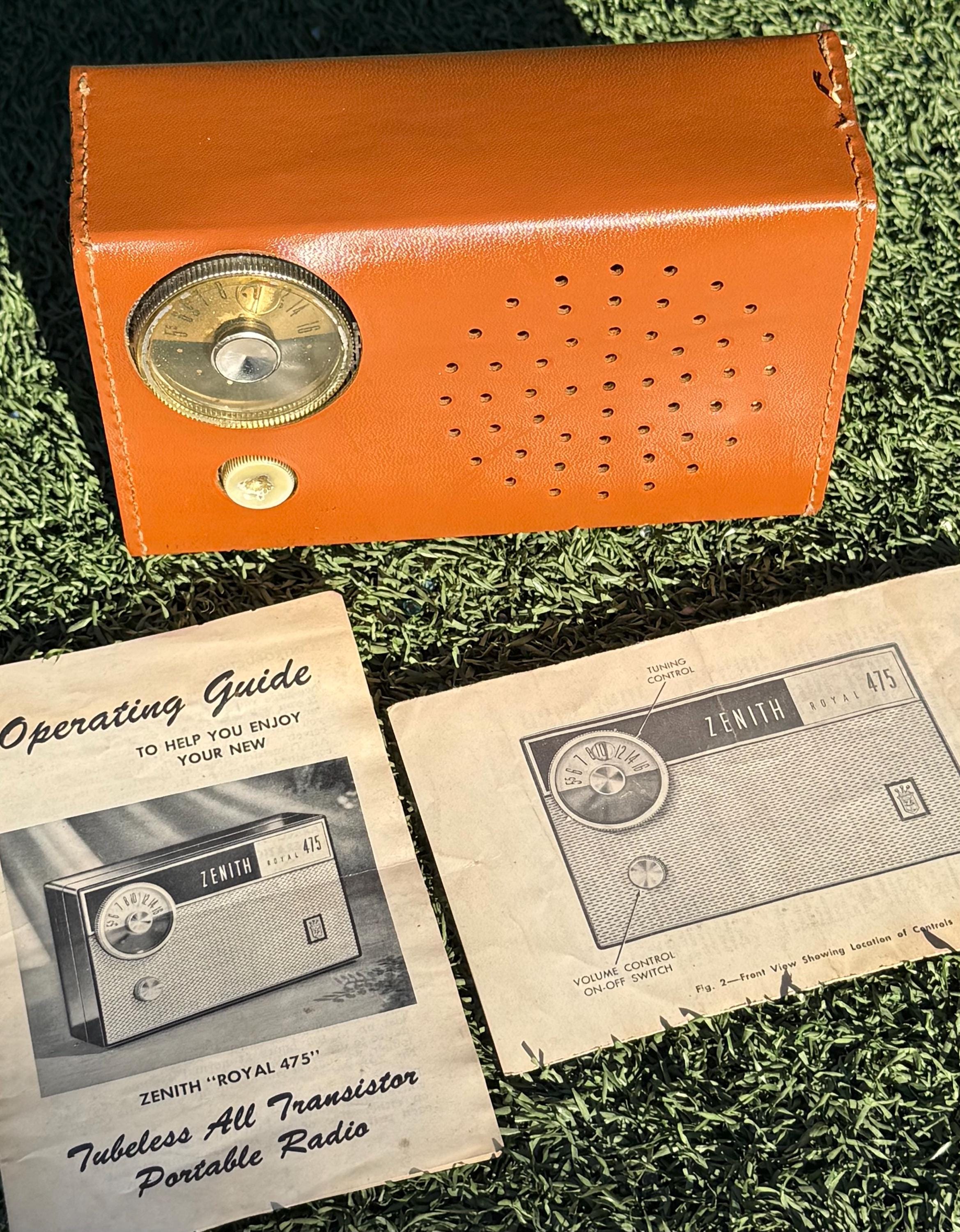 Vintage Zenith Royal 475 Transistor Radio With Leather Case