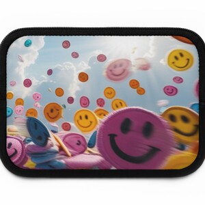 Cheerful Smiley Face Laptop Sleeve, Cute Tech Accessory, Gift for Students, Laptop Case for Holidays, Fun Workspace Decor