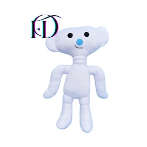 Puede incluir: Un peluche blanco con forma de criatura parecida a un oso, con ojos negros y nariz azul. El juguete tiene un diseño sencillo, con rasgos redondeados y extremidades extendidas. Se alza sobre un fondo blanco. Es un artículo suave y tierno.