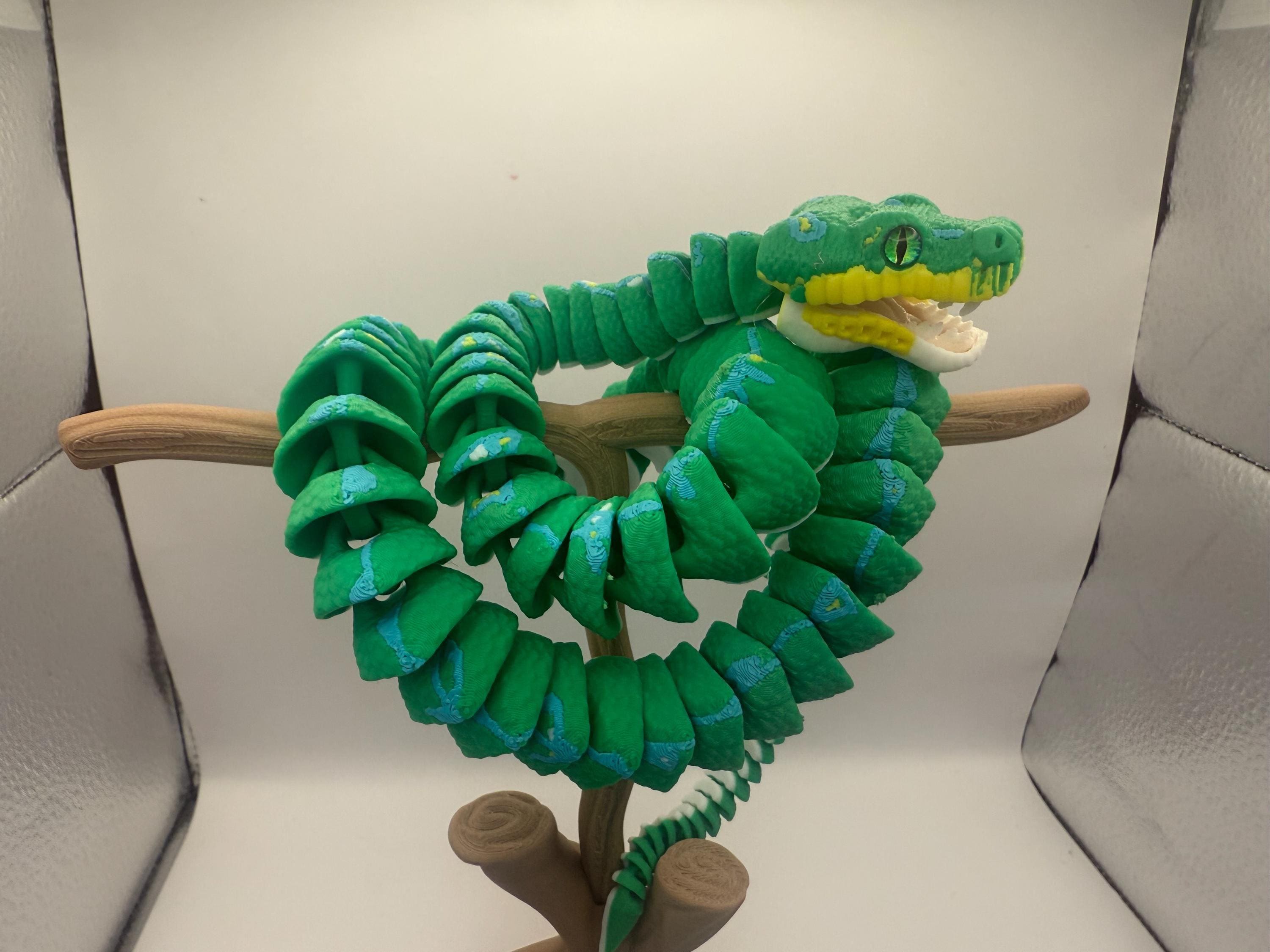Realistic Sorong Green Tree Python Snake Articulated Desk and Fidget ...