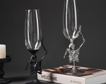 Vintage Metal Skeleton Champagne Glasses – Gothic Skull Toasting Flutes, Halloween Wine Goblets, Gift for Skull Lovers
