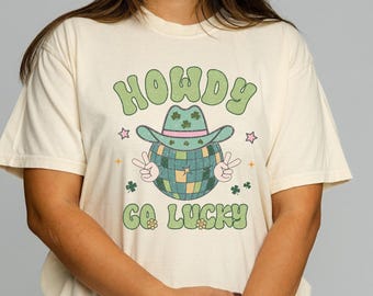 Camiseta Howdy Go Lucky - Camiseta Comfort Colors para el Día de San Patricio