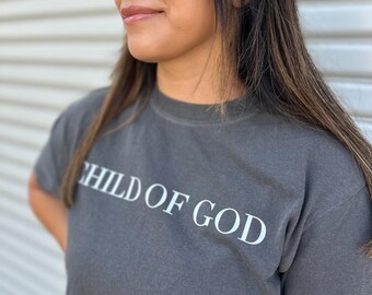 Camiseta con gráfico minimalista "Niño de Dios" - Ropa cristiana basada en la fe - Bonita camiseta cristiana con gráfico