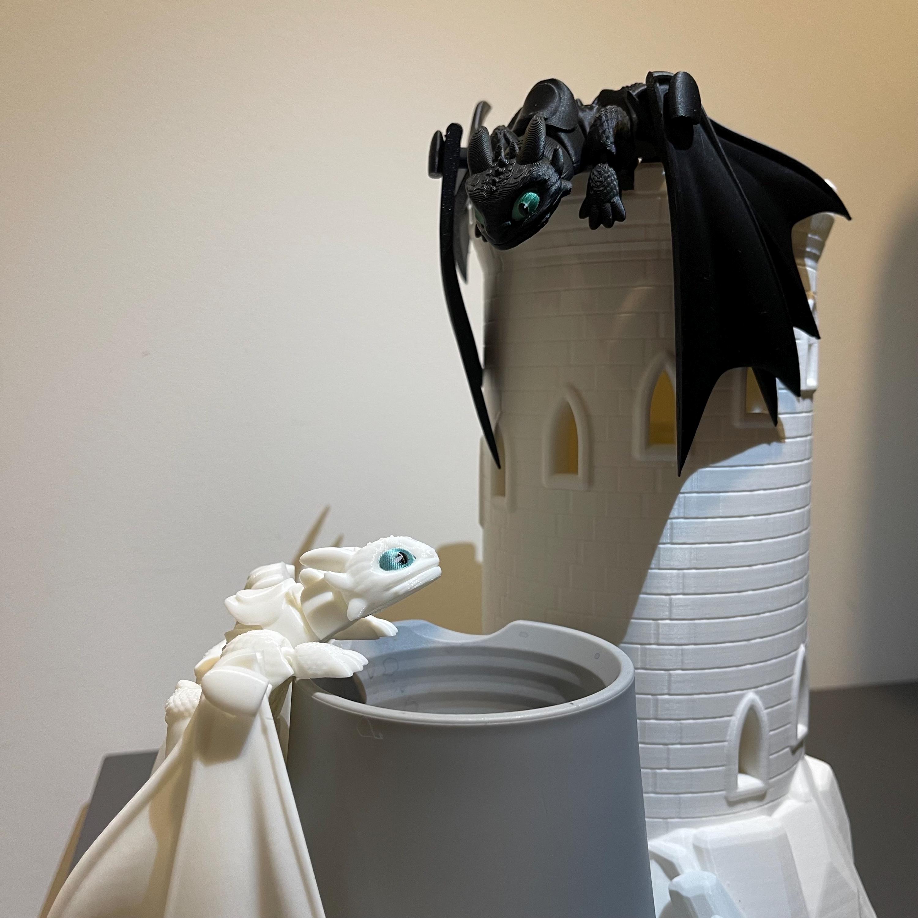 トゥースレスとライトフューリーをイメージした3Dプリントのドラゴン
