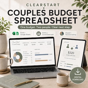 Peut inclure: Un tableur budgétaire numérique pour couples affiché sur un écran d'ordinateur portable et une tablette. L'interface présente des données financières, des catégories de dépenses, des graphiques et un outil de règlement. Texte : Clearstart Couples Budget.