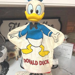 Vintage 1960&#39;s, Walt Disney Productions Donald Duck Hand Puppet!