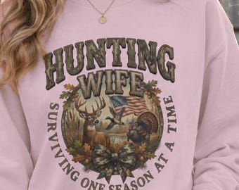 Jagd Frau Sweatshirt Jagdsaison Rundhals Hirsch Jagd Frau Geschenk Land Mädchen Sweatshirt Camo Jagd Sweatshirt Gildan 18000
