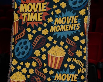 Gemütliche Filmnacht gewebte Decke, Geschenk für Filmliebhaber, Wohnkultur, Kuschelüberwurf, Film Party Essentials