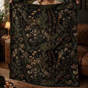 Manta de hongos botánicos oscuros, acogedora manta de terciopelo, decoración de flores silvestres del bosque, regalo bohemio para dormitorio